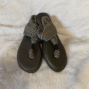 Sanuk size 7